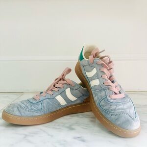 Coolway Goal Blue Jay Sneakers with Pink Laces